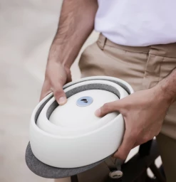 Closca Helmet Blanc -Casques vélo Soldes Magasin helmet white lifestyle copia 7 1000x1035 1