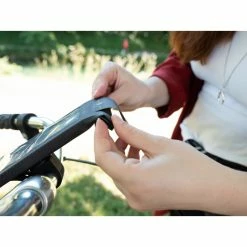 #55 Sacoche Smartphone WATERPROOF -Casques vélo Soldes Magasin sacoche smartphone 100 waterproof 4