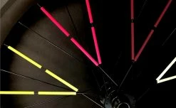 Rainette Réflecteurs Pour Rayons De Vélo Fluo -Casques vélo Soldes Magasin visibilite roue velo reflecteurs fluo couleurs rayons 900x